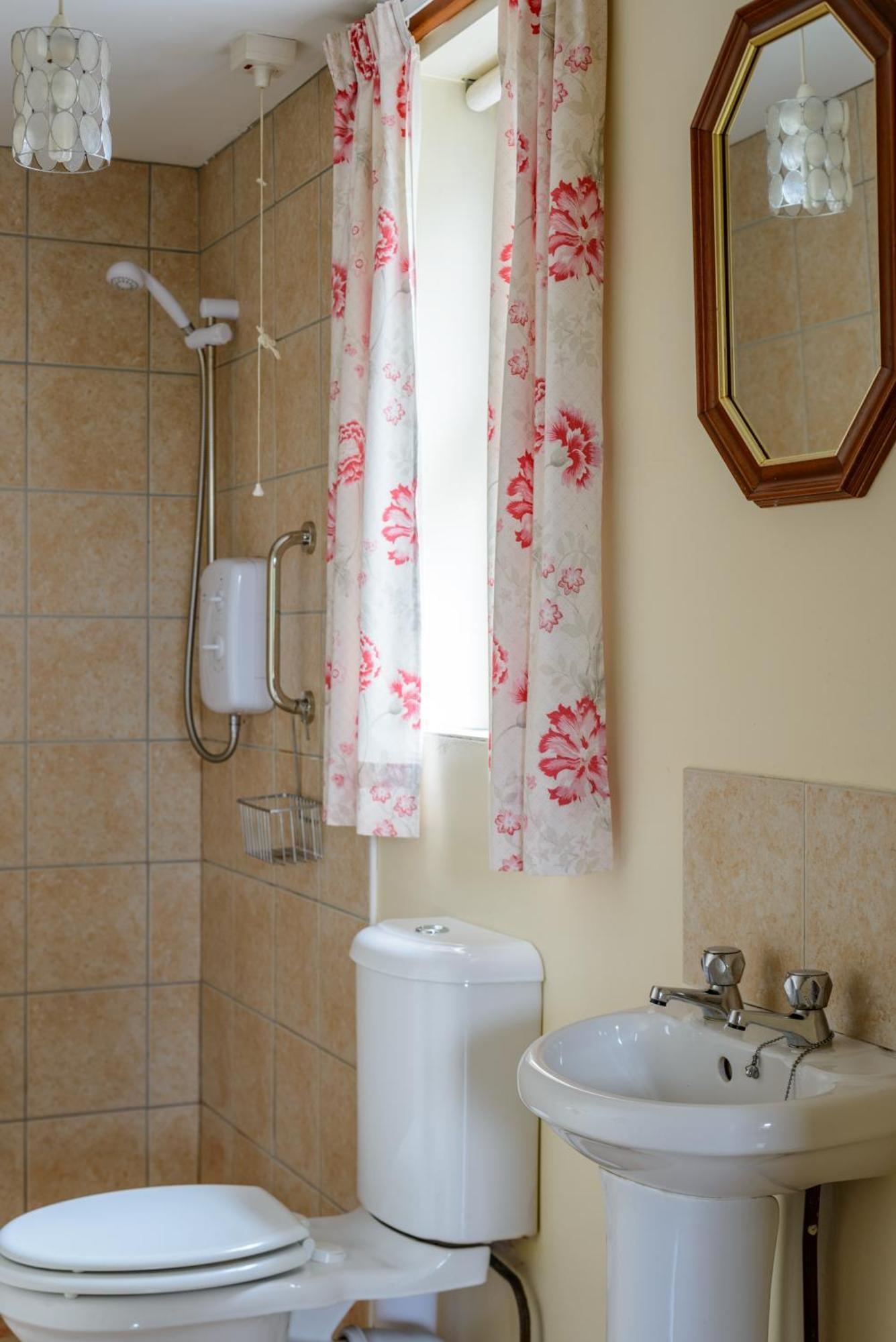 Grove Fort Self Catering Farmhouse Finnis エクステリア 写真