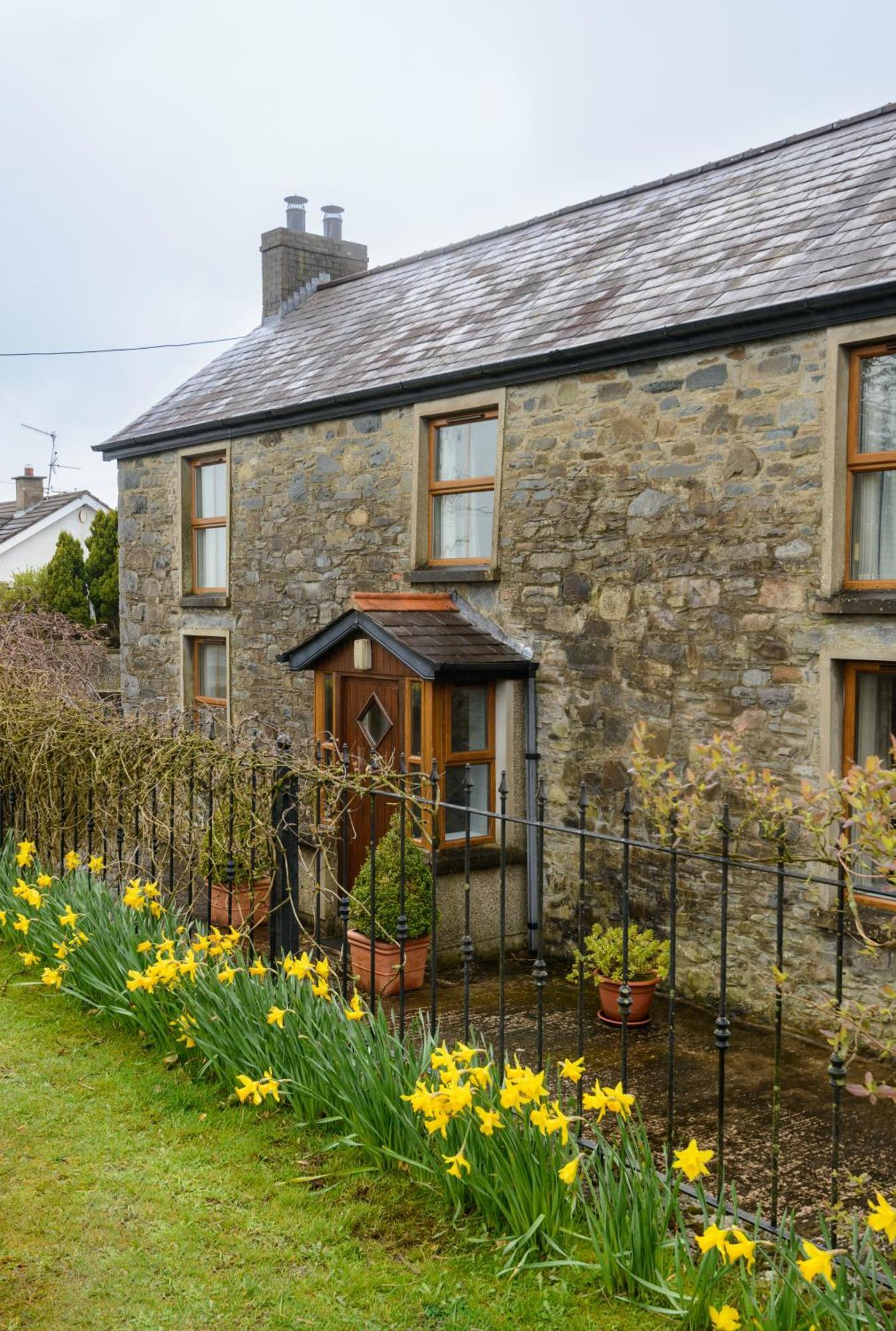 Grove Fort Self Catering Farmhouse Finnis エクステリア 写真